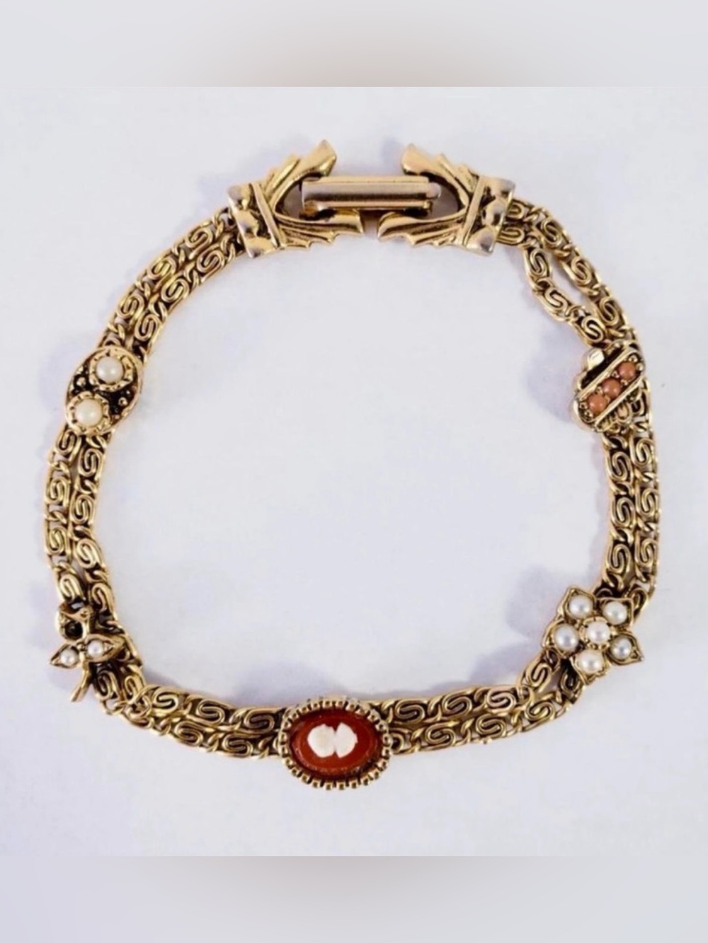 Ultra RARE Vintage Signed Goldette NY Cameo Gold Bracelet